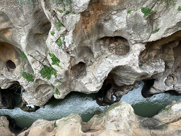 El río Guadalhorce, al fondo del cañón
