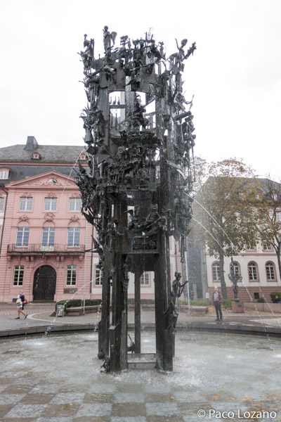 Fuente del Carnaval (Fastnachsbrunnen) en Mainz